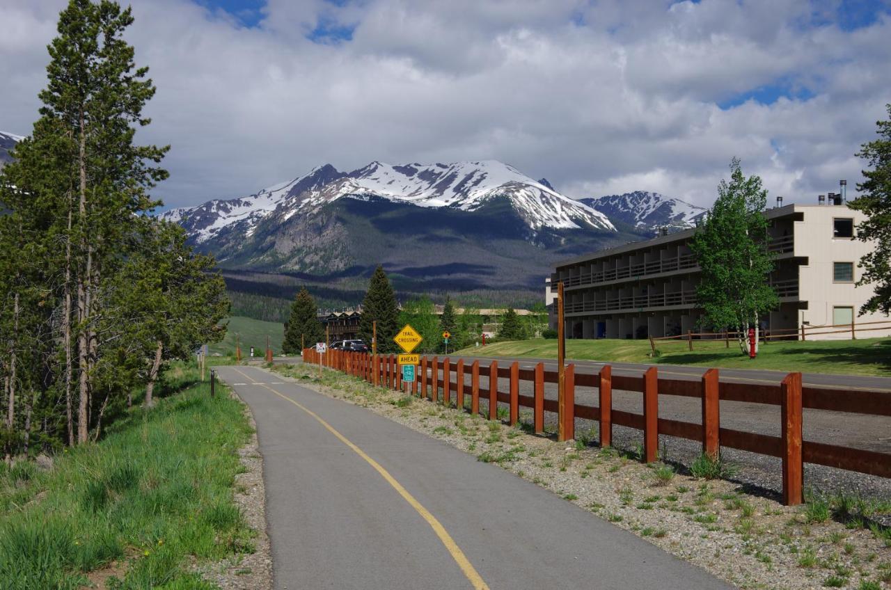 Scenic Dillon Condo With Hot Tub And Mountain Views! Exterior photo